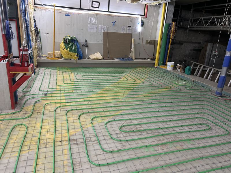 In-screed hydronic heating installation photo 2
